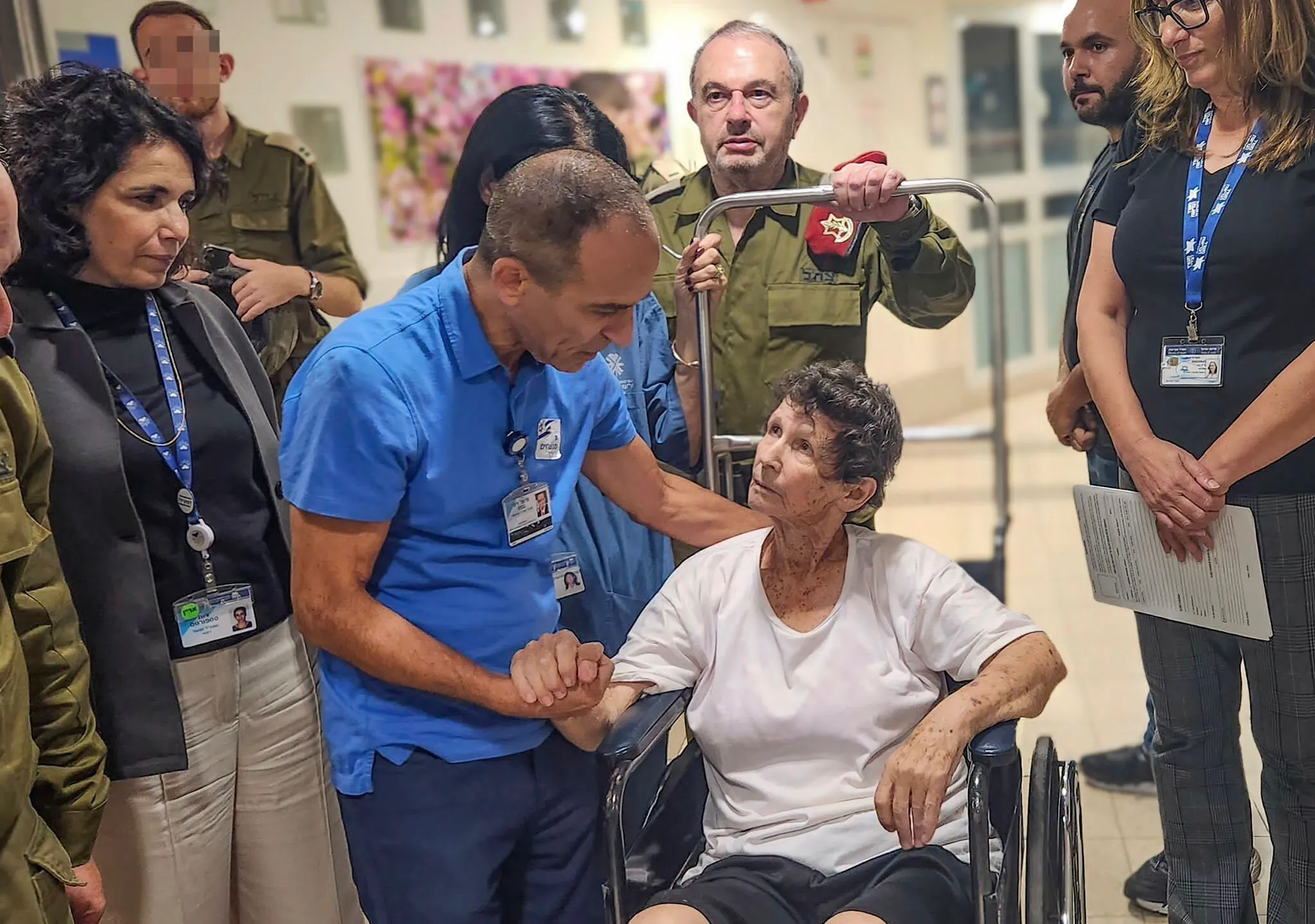 Sandera Israel yang dibebaskan oleh Hamas mengatakan ‘waktu hampir habis’ bagi para sandera