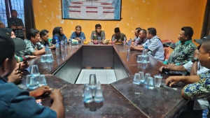 Bupati Parigi Moutong Pimpin Rapat di Ampibabo, Ingatkan Bahaya Kebakaran dan Pentingnya Data Desa