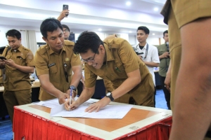 Bupati H. Erwin Burase Ikuti Rakor Tata Kelola Pertambangan Ramah Lingkungan Bersama Gubernur, Wali Kota dan Bupati Se – Sulteng