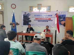 Pra UKW di Banggai, Penguji Ingatkan Pelajari Regulasi Pers dan Tak Jadi Pendengung